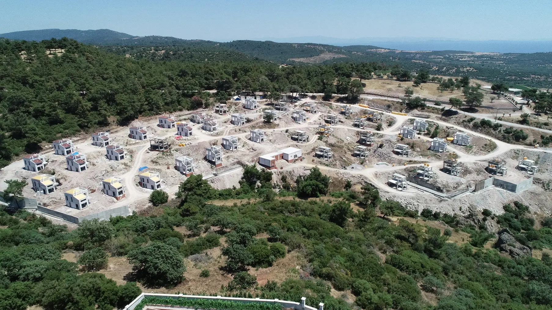 Birçok projeye imza atmış Bigafly ailesi olarak sizler için kaliteli reklam film hizmetleri üretiyor